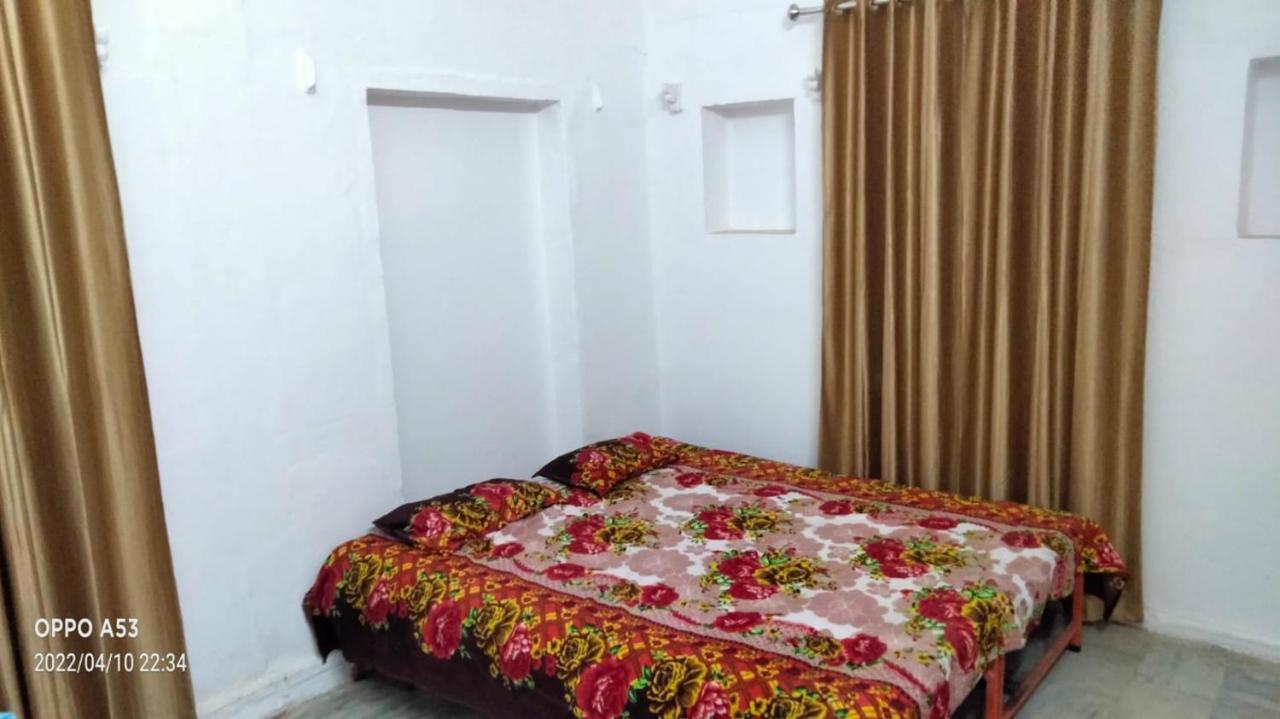 Shri Swami Sheetal Das Akhada B1-88 Assi , Near Pushkar Talab,Varanasi, Ashram Dharmshala Ξενοδοχείο Εξωτερικό φωτογραφία