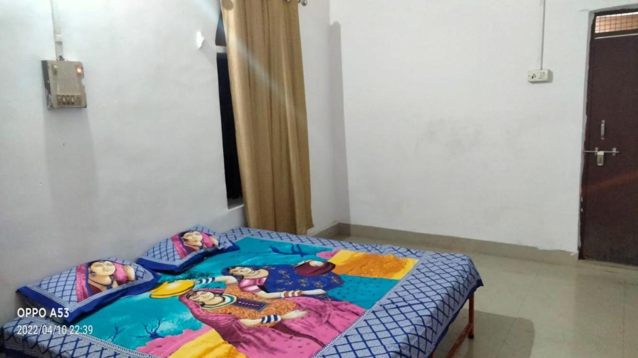 Shri Swami Sheetal Das Akhada B1-88 Assi , Near Pushkar Talab,Varanasi, Ashram Dharmshala Ξενοδοχείο Εξωτερικό φωτογραφία
